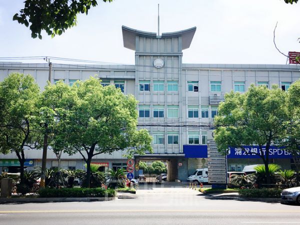 厂房正门图