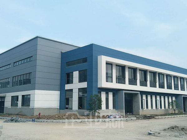 张家港3070平单层火车头式厂房对外出租    租金20元/月/平米