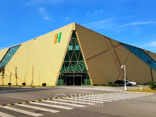 厂房正门图