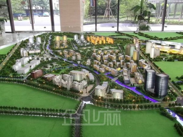 厂房正门图