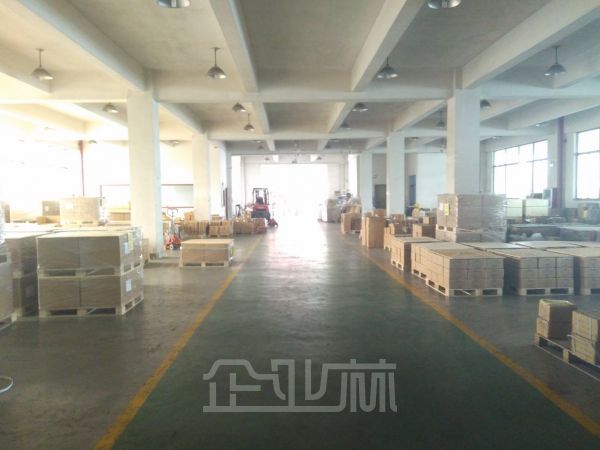 厂房正门图