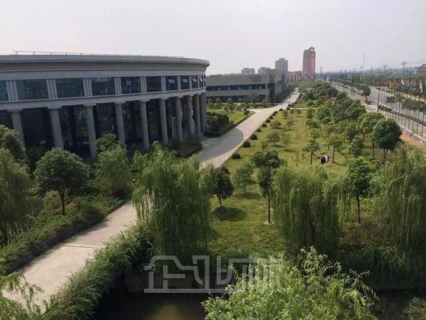 厂房正门图