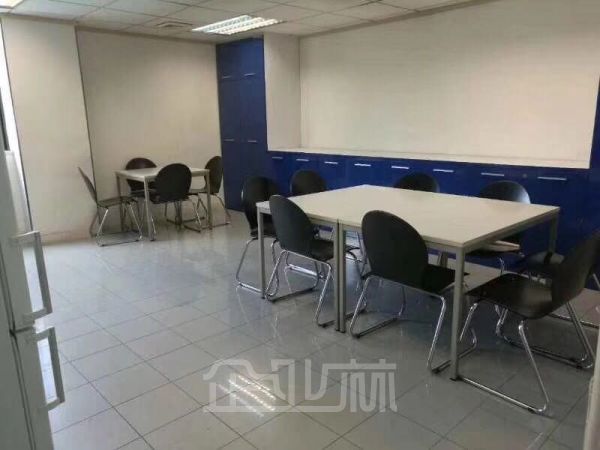 徐汇区漕河泾商圈地铁口厂房出租