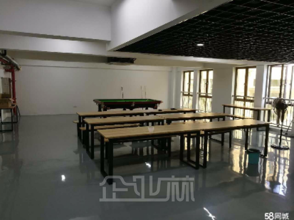 厂房正门图