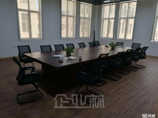 厂房正门图
