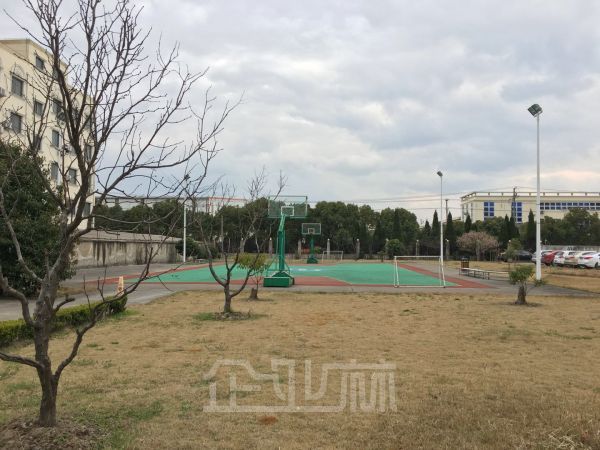 厂房正门图