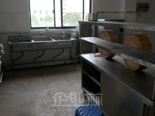 厂房正门图