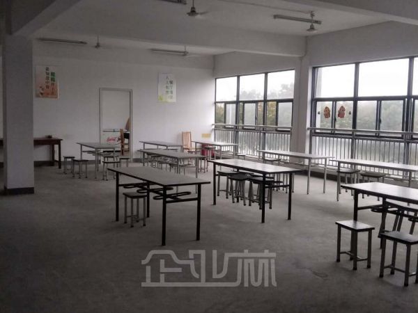 厂房正门图