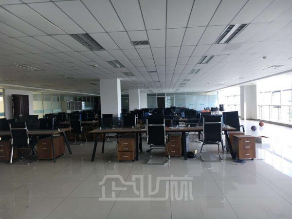 厂房正门图