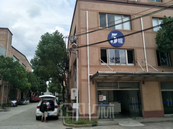 厂房正门图