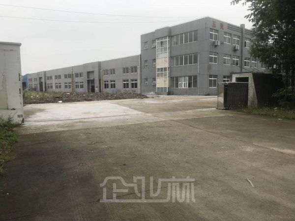 出租：环城东路3000平单层火车头厂房