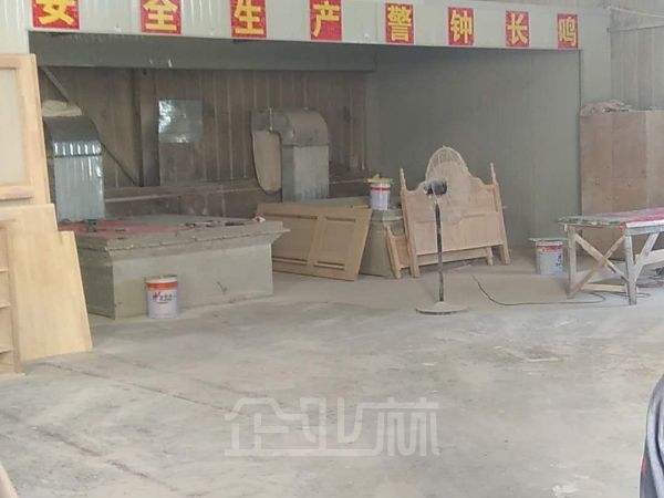 厂房正门图