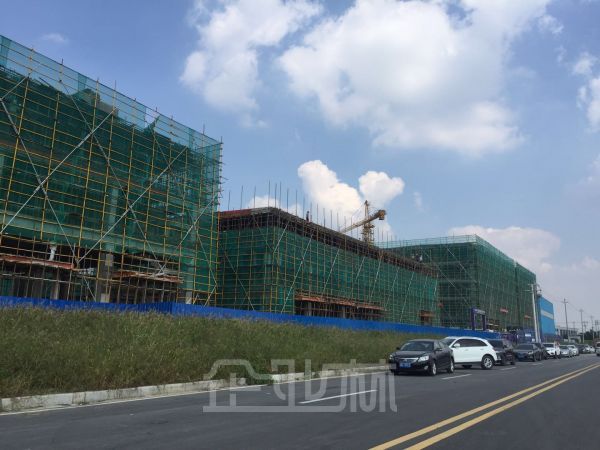 厂房正门图