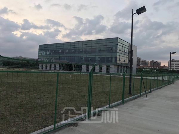 厂房正门图