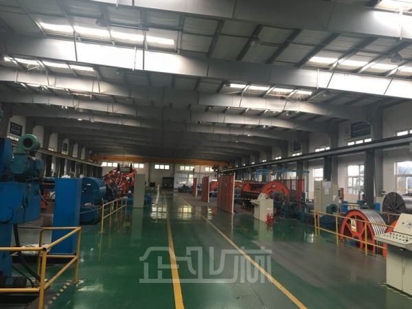 奉贤开发区独门独院12000平单层厂房对外出租   租金1.5元/天/平米（含税）