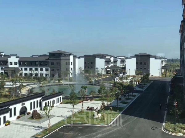 厂房正门图