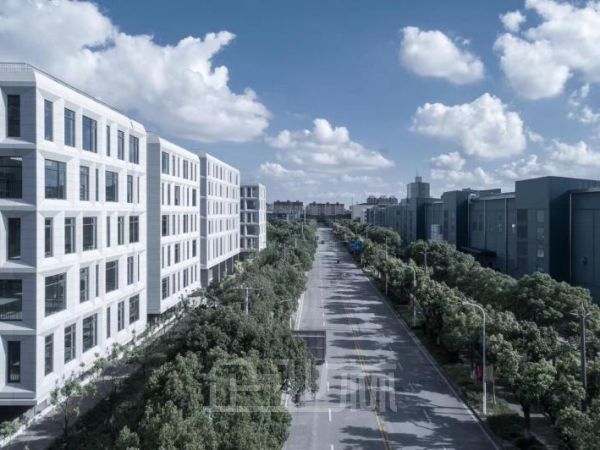 厂房正门图