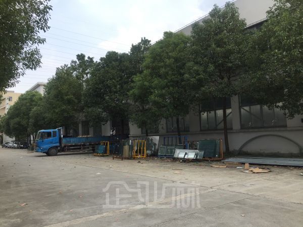 厂房正门图
