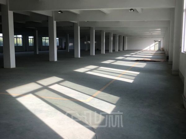 厂房正门图