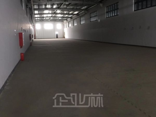 仓库正门图