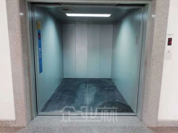 厂房正门图