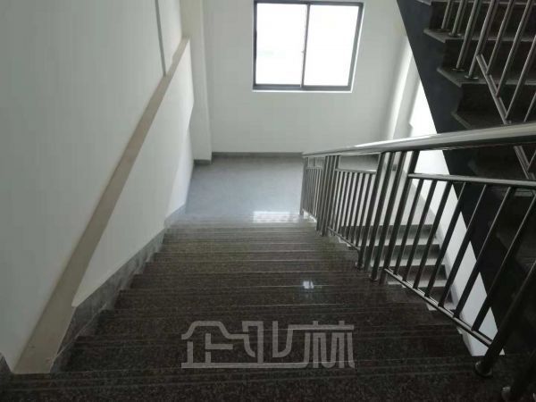 厂房正门图