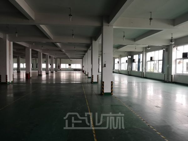 厂房正门图