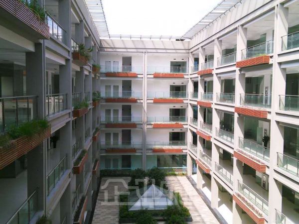 厂房正门图