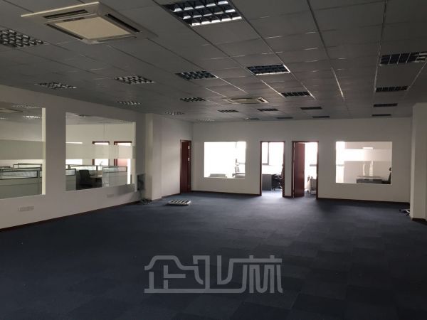 厂房正门图