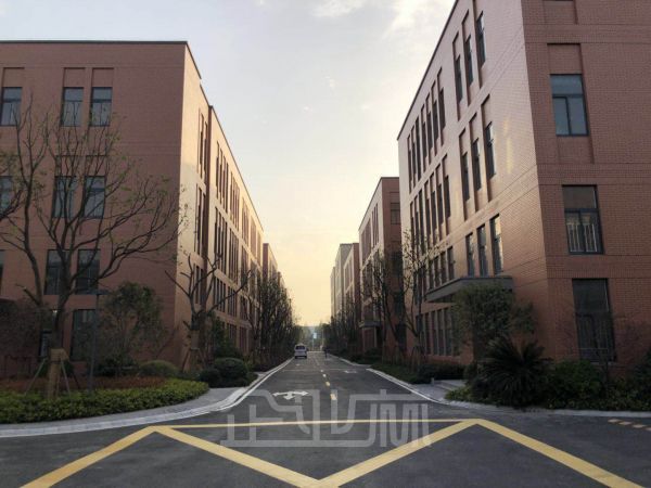 厂房正门图