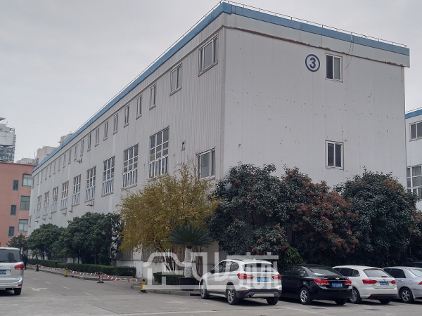 出租上海市杨浦区都市工业园区2376平方米厂房