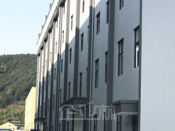 厂房正门图