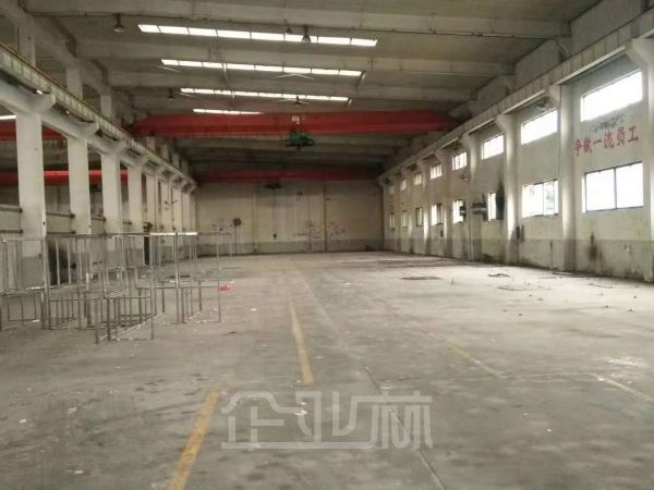 嘉定黄渡工业园2400平单层厂房对外出租   租金1.3元/天/平米