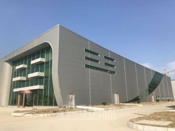 厂房正门图