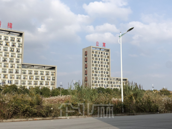 厂房正门图