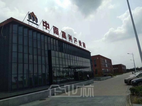 厂房正门图
