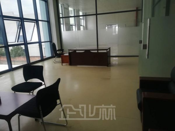 苏州相城区春旺路二楼340平厂房出租，无货梯，有楼梯