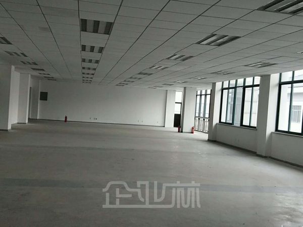 厂房正门图