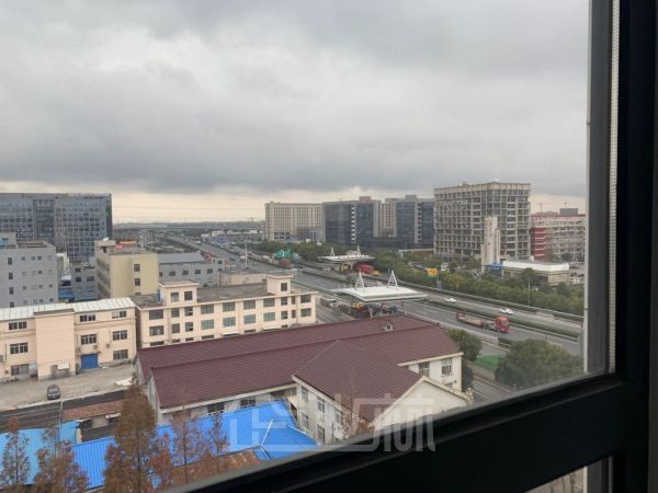 办公正门图