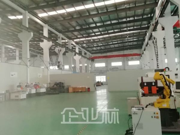 厂房正门图