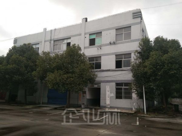 松江6000平双层厂房对外出租    租金1.9元/天/平米