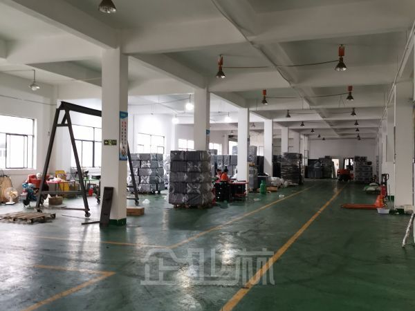 厂房正门图