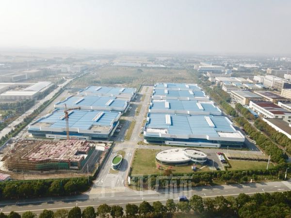 厂房正门图