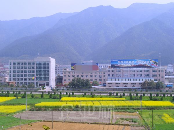 厂房正门图