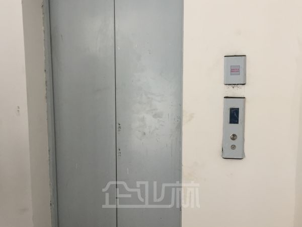 厂房正门图