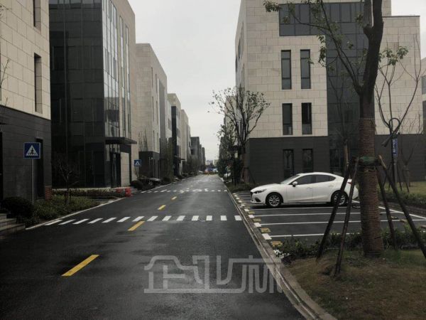 厂房正门图