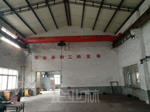 厂房正门图