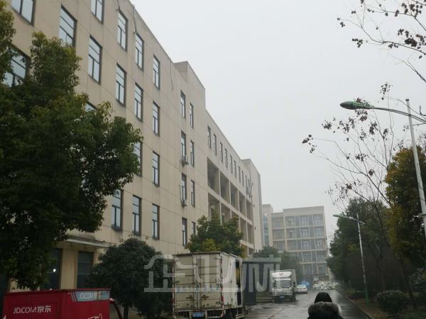 厂房正门图