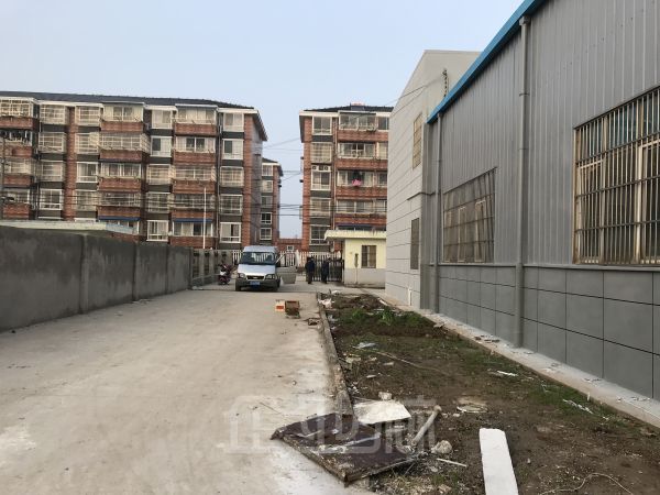 厂房正门图