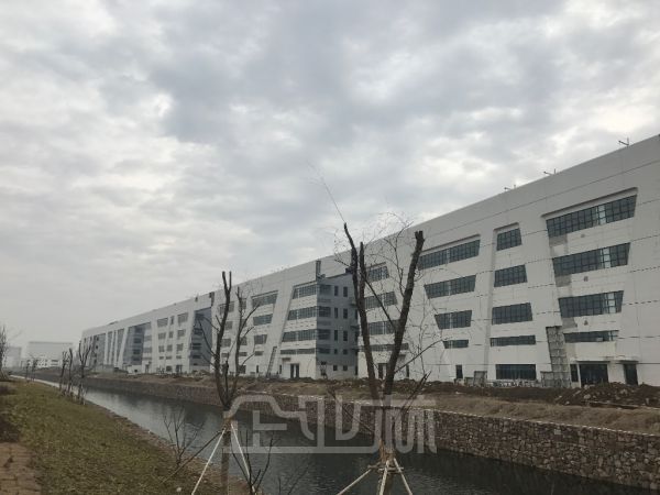 出租 常州轨交园区10000平米四层厂房 单价15元/平米/月